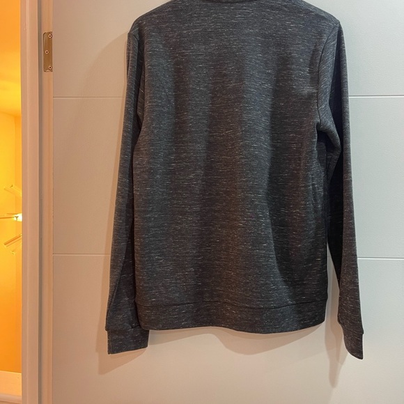 Men’s pullover size Small never use With tags - Picture 3 of 3